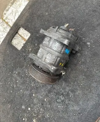 Volvo S70 V70 V70 XC Air conditioning (A/C) compressor (pump) 8708581