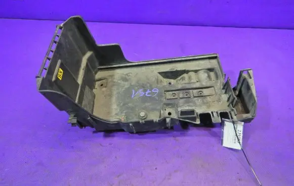 Battery box tray