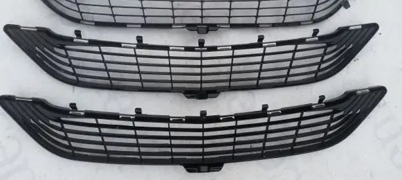 Mercedes-Benz S X222 Maybach Front bumper lower grill A222