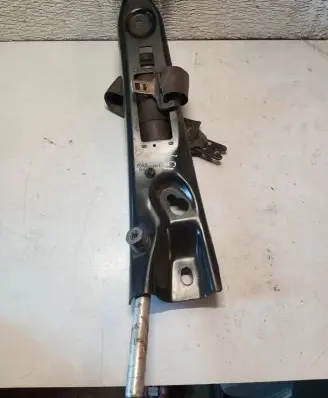 Volvo XC90 Front seatbelt 8686632
