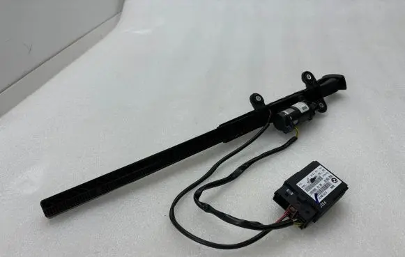 BMW 4 F36 Gran coupe Seat belt adjustment motor 72117307916 C11896100 10237710