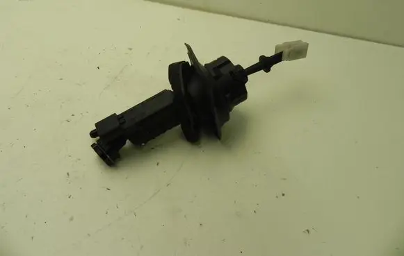 Clutch slave cylinder