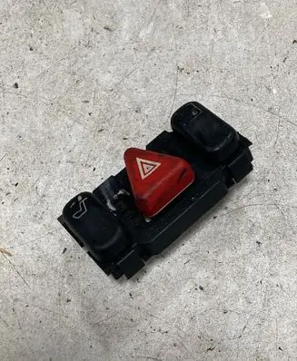 Mercedes-Benz E W210 Hazard light switch 2088200310