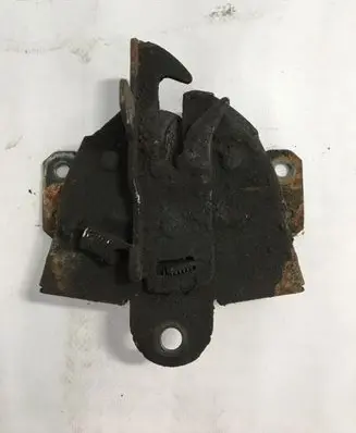 Mitsubishi Pajero Engine bonnet/hood lock/latch loop/hook 