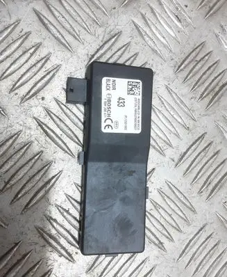 Opel Insignia A Door central lock control unit/module 13501980