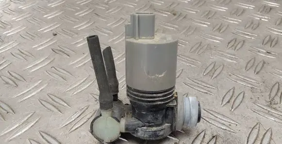 Toyota Auris E180 Windscreen/windshield washer pump 1020974 478231