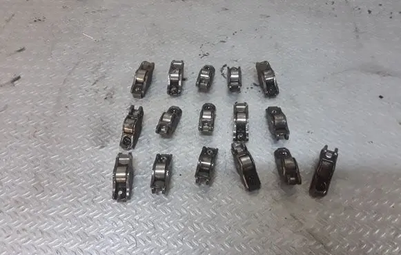 Volkswagen PASSAT B6 Valve rocker arm 