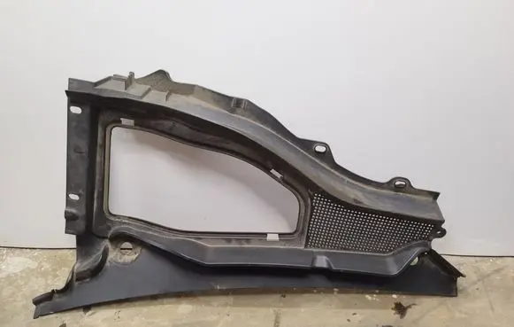 Ford Explorer VI Wiper trim LB5BS02223