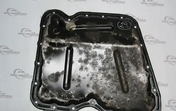 Renault Koleos I Oil sump M9R832