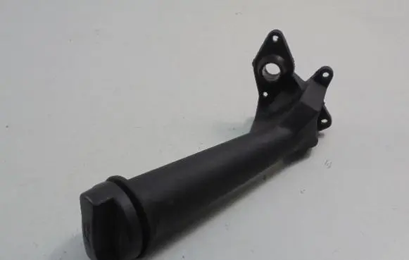 Volkswagen Transporter - Caravelle T4 Oil fill pipe 074115308B