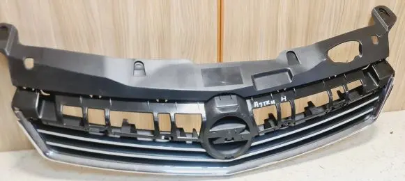 Opel Astra H Front grill 13225775 13225792 13225796