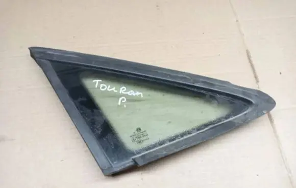 Volkswagen Touran II Front triangle window/glass 1T0845412