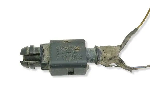 Volkswagen PASSAT B6 Outside/exterior temperature sensor 1J0973702 96985010