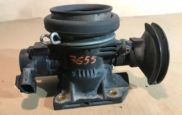 Peugeot 107 Throttle valve