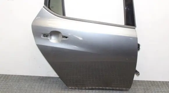 Nissan Leaf II (ZE1) Rear door