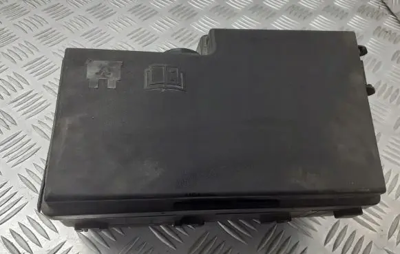 Ford Focus Fuse box cover 3M51-14A067-BC