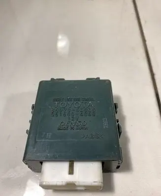 Lexus IS 200-300 Door control unit/module 8597053030