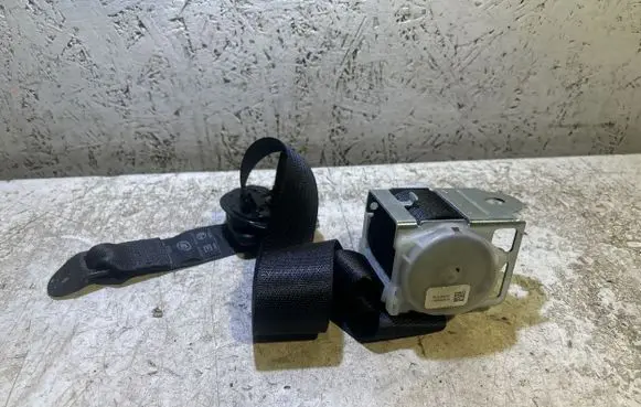 Dodge Challenger Rear seatbelt 5UZ23DX9AC 2434234 SS209302