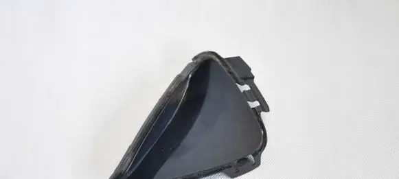 Rear bumper trim bar molding