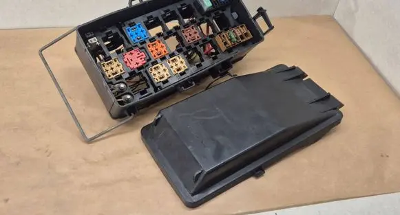 Audi A6 S6 C4 4A Fuse box set 4A0937503A 4a0941801