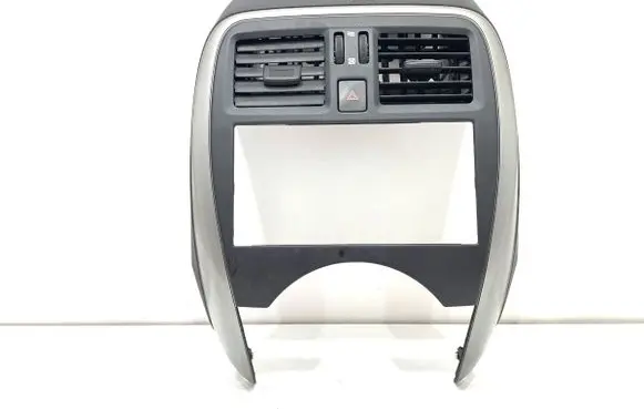 Dashboard side air vent grill/cover trim