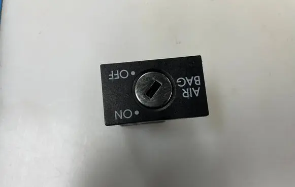 Volkswagen Touran I Passenger airbag on/off switch 6Q0919237A