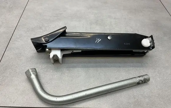 Audi A1 Lift Jack 6R0011031H