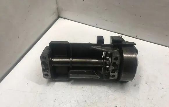 Audi A6 S6 C5 4B Oil pump 059103337B