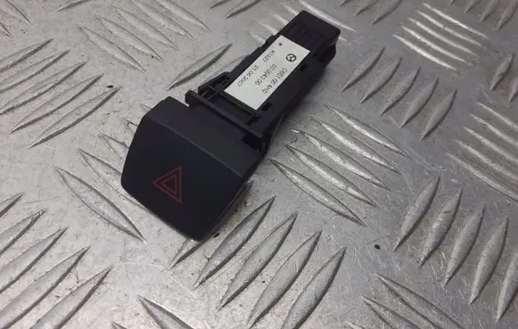 Mazda 2 Hazard light switch D651664H0