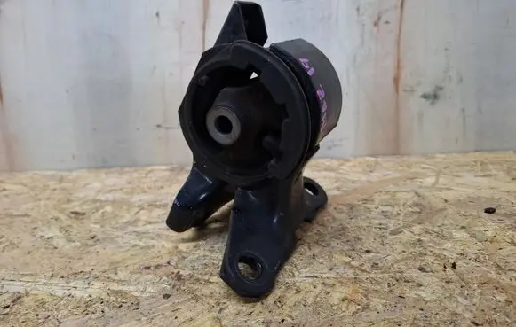 Mazda 6 Engine mount bracket 