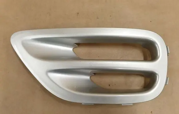Subaru Legacy Front bumper lower grill 57731AG030