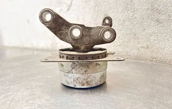 Saab 9-3 Ver2 Engine mount bracket 12789101