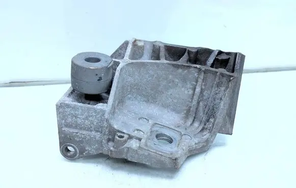Volvo XC60 Engine mounting bracket 6G926P096FC 30681951