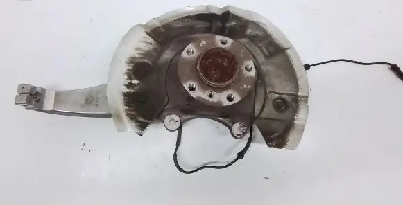 BMW 7 F01 F02 F03 F04 Front wheel hub 6775768