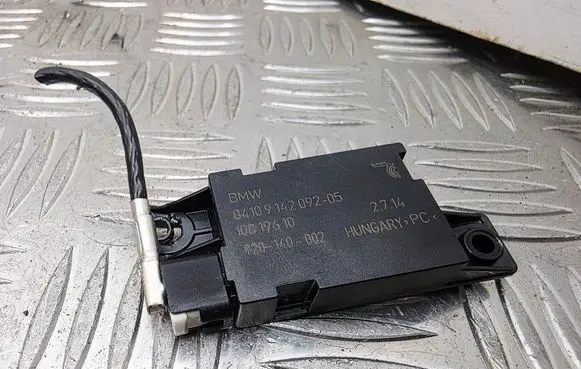 Mini Cooper Countryman R60 Aerial antenna amplifier 9142092 84109142092