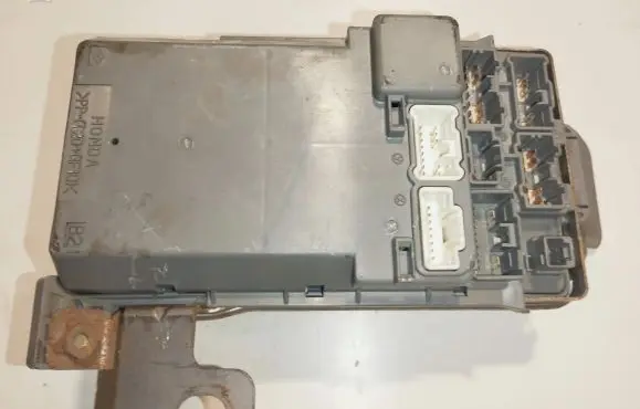 Honda Stream Fuse module S7AG010004