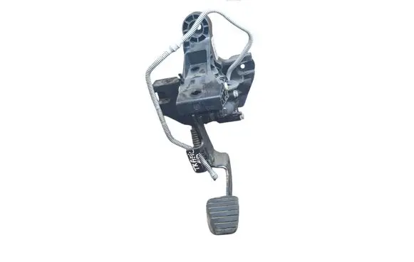 Renault Trafic III (X82) Clutch pedal 465033911R 93459472 81007095