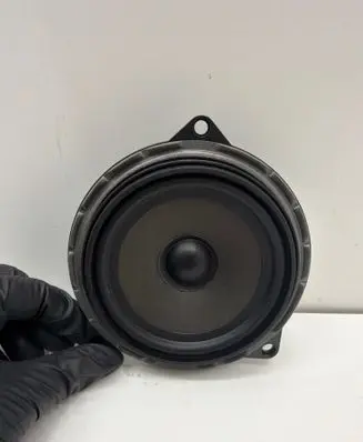 BMW 3 E90 E91 Rear door speaker 9143231 18820010 902275492501