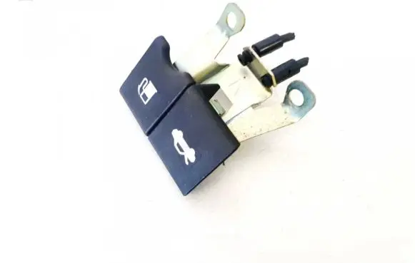 Nissan Qashqai Engine bonnet (hood) release handle