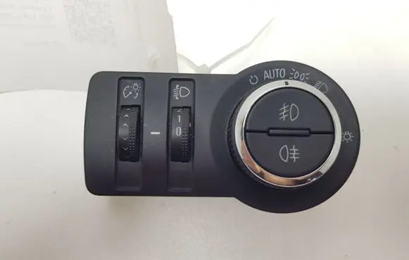 Opel Insignia A Light switch 13268694