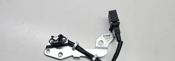 Volkswagen Caddy Camshaft position sensor 06A905161B