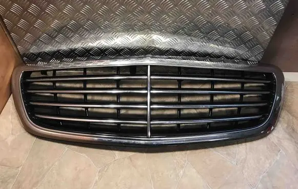 Mercedes-Benz S C217 Front bumper upper radiator grill A2228800083