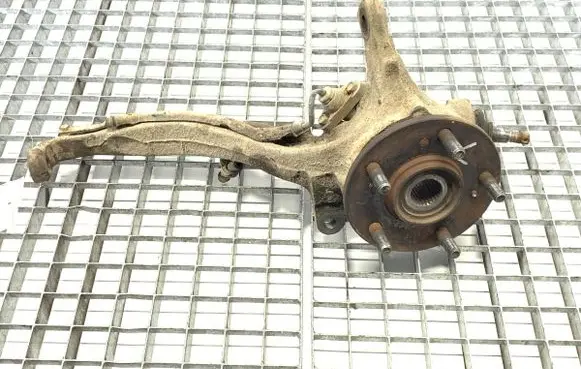 Honda CR-V Front wheel hub spindle knuckle