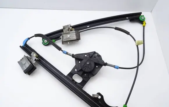 Volkswagen Golf III Front door manual window regulator 1H0837402B