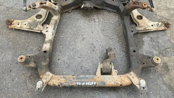 Opel Astra H Front subframe