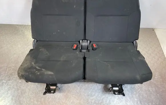 Mitsubishi Outlander IV Third row seats 