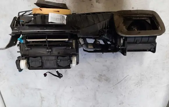 Volkswagen Jetta VI Interior heater climate box assembly 5C1820353C