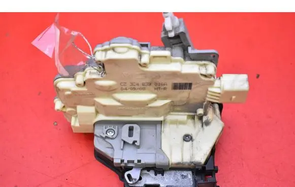 Audi Q7 4L Rear door lock CZ3C4839016A