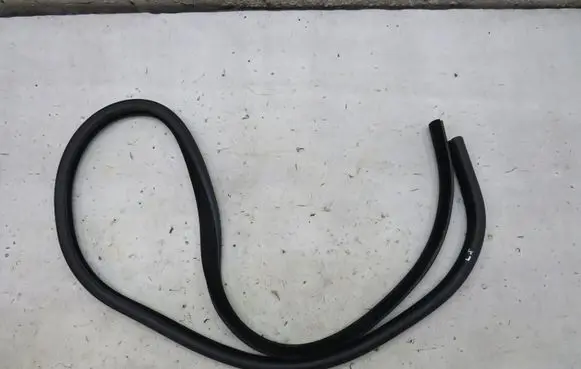 Jaguar XF X260 Front door rubber seal