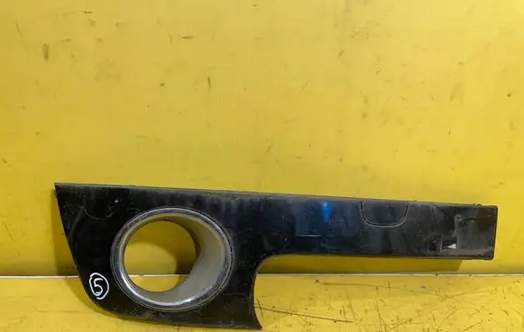 Mini One - Cooper Clubman R55 Front fog light trim/grill 2753658